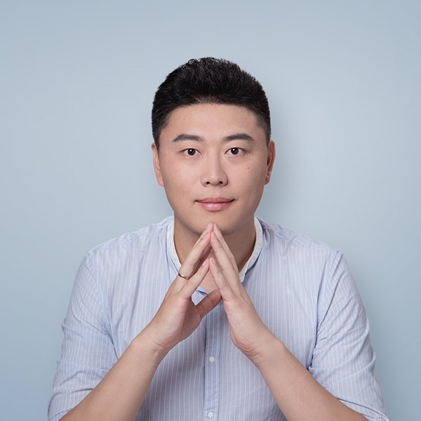 AI 辅助创作：功能性与商业性的深度探索